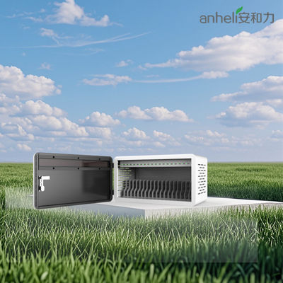 Kompaktna szafa do ładowania tabletów o wymiarach 640x360x370mm z rozdzielaczami z tworzyw sztucznych ABS i ultra cichymi kołami medycznymi